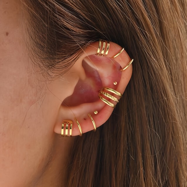 7 delni komplet uhanov v zlati ali srebrni barvi (luknjice zgoraj niso potrebne)