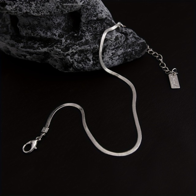 Elegantna zapestnica za nogo kačji vzorec