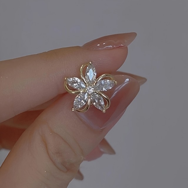 Manjši elegantni uhani rožice 3 barve