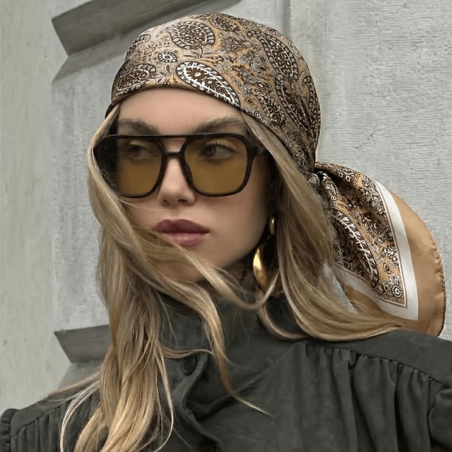 Elegantna vintage ruta z orientalskim vzorcem