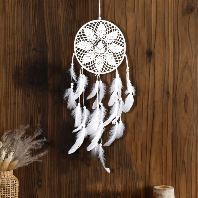 Romantični beli lovilec sanj za stensko obešanje