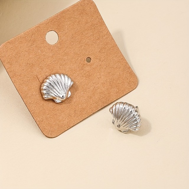 Elegantni uhani v obliki školjke 2 barvi