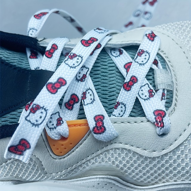 Prisrčne športne vezalke s Hello Kitty potiskom