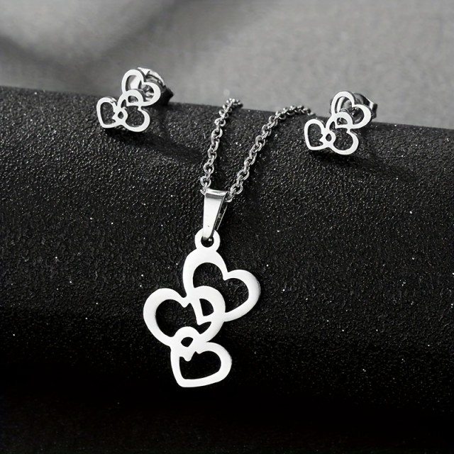 Dvodelni komplet uhani verižica trojno srce