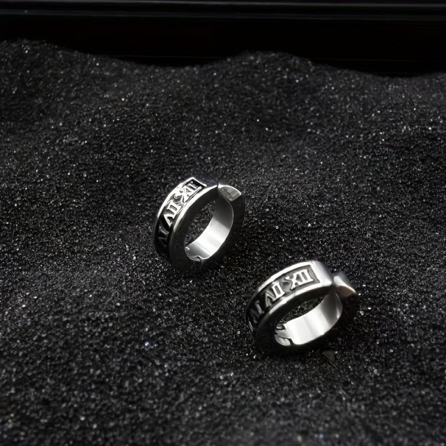 Moški okrogli uhani z rimskimi številkami