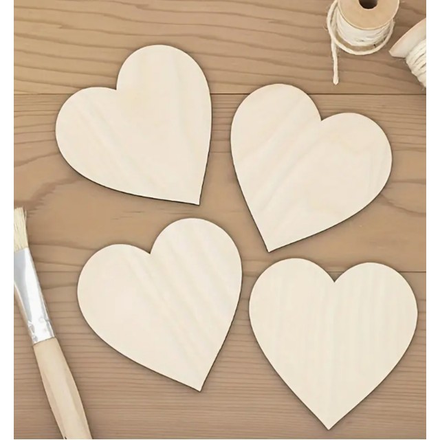 Komplet 25 lesenih polnih srčkov primerni za dekoracijo 5cmX5cm