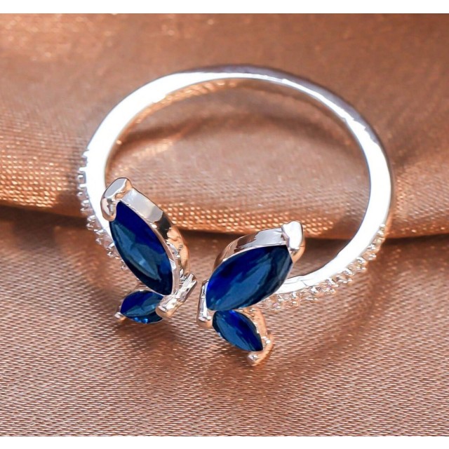 Nastavljiv prstan Metulj – kraljevsko moder sijaj