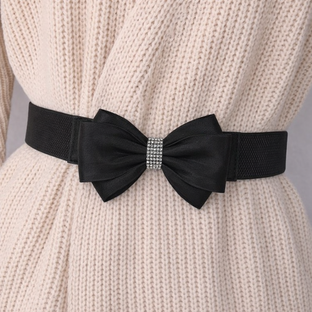 Eleganten črn širok pas s pentljo in kristalčki