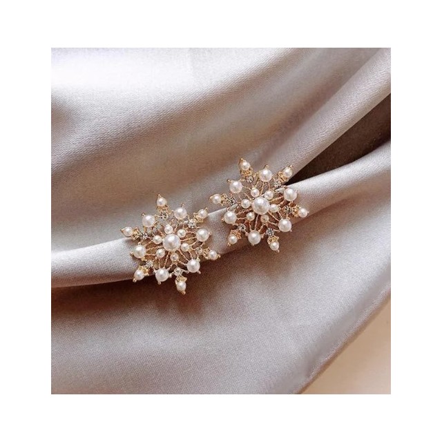 Elegantni uhani snežinke zlate barve