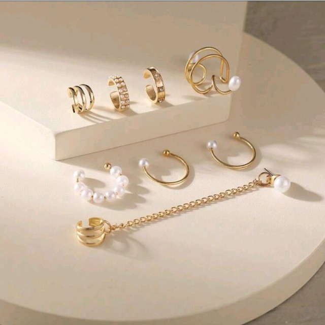 8 delni set uhanov v zlati barvi 