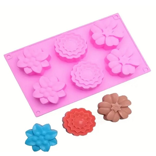 Silikonski model s 6 rožicami za izdelavo sveč/mil 