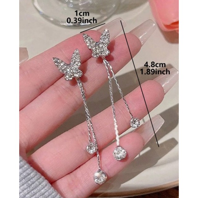 Prelepi viseči uhani z metuljem