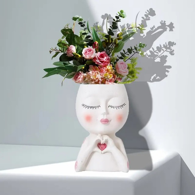 Cvetlični lonček VILA S SRČNIM POZDRAVOM