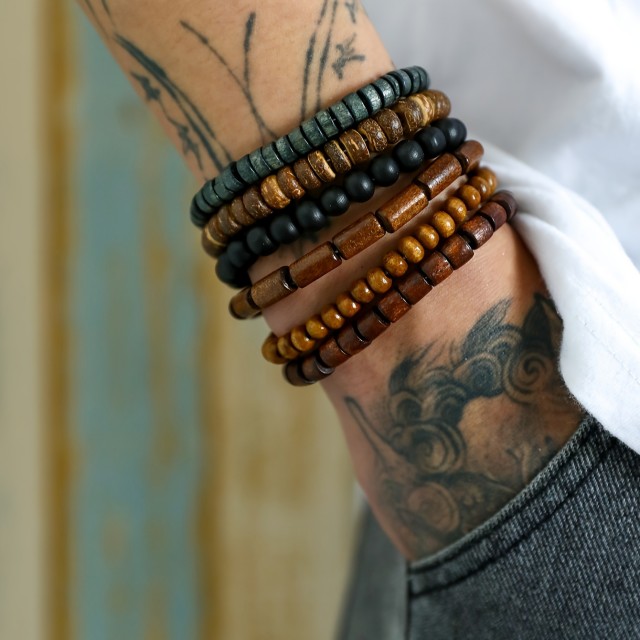 Komplet 6 moških zapestnic iz lesenih perl