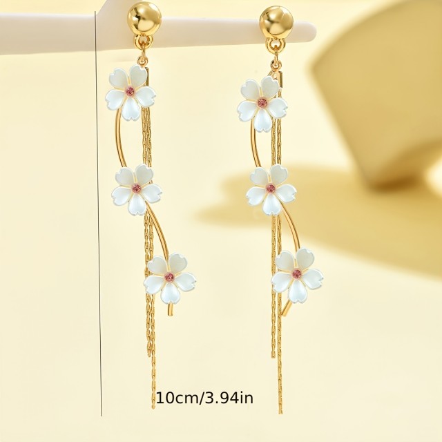 Daljši elegnatni uhani z rožicami