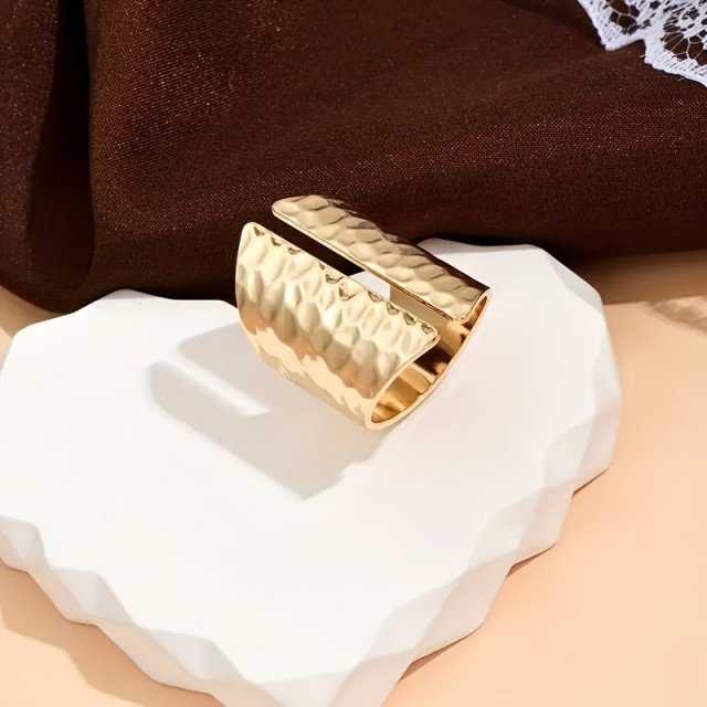 Zlat nastavljiv odprt prstan 