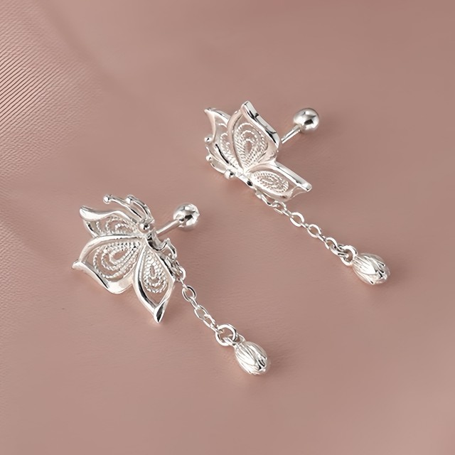 Elegantni srebrni uhani z metuljčkom in ketnico