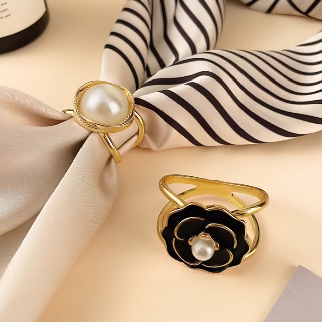 Elegantni 4-delni zlati komplet sponk za rute