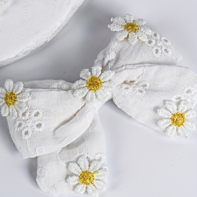 Čudovita sponka za lase z marjeticami