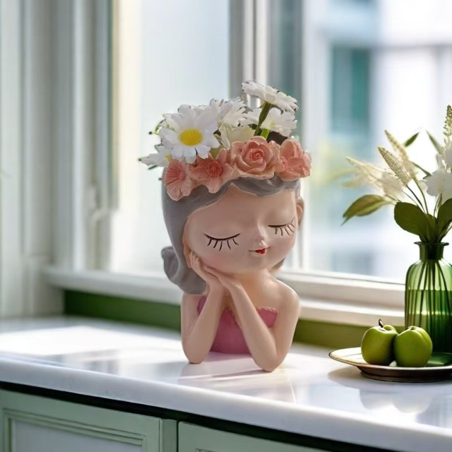 Cvetlični lonček MISLEČA DEKLICA