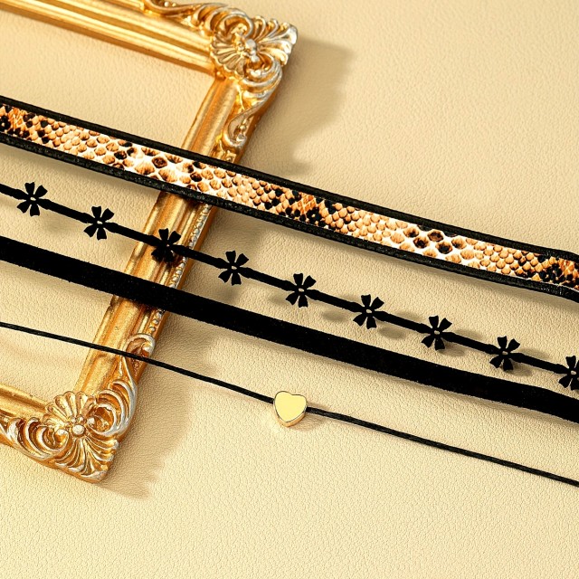 Komplet 4 choker ogrlic