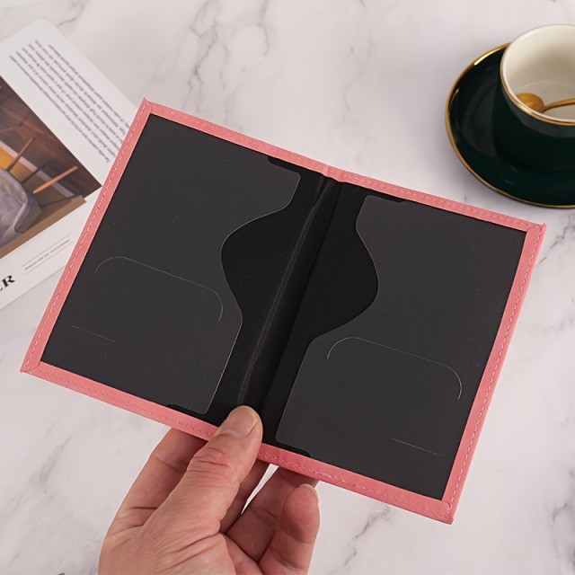 Ljubki ovitek za potni list s potiskom srčkov 2 barvi