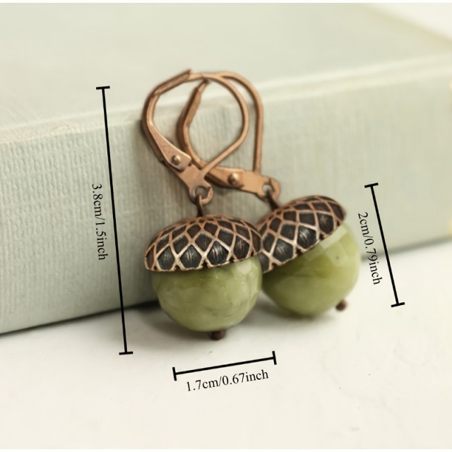 Uhani z imitacijo želodov