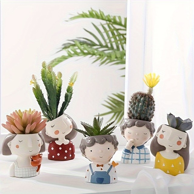 Cvetlični lonček VILA Z ZELENIM PULOVERČKOM