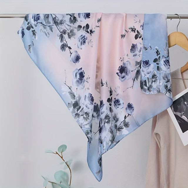 Elegantna ženska kvadratna ruta s pastelnimi toni