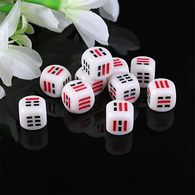 Komplet 2 kock I Ching za vedeževanje