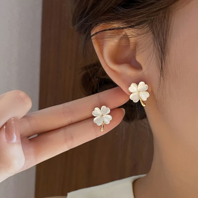 Uhani za srečo, štiriperesna deteljica