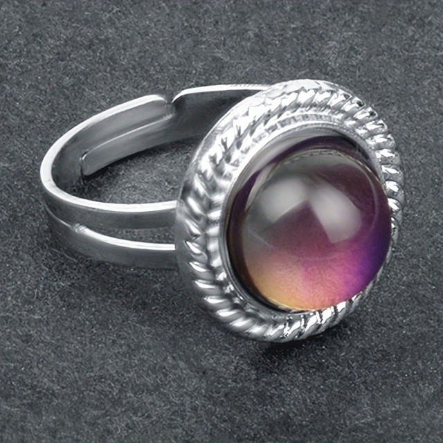 Nastavljiv okrogel prstan spreminja barvo glede na razpoloženje 