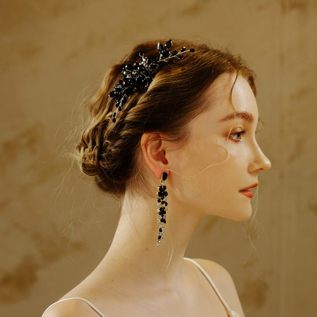 Eleganten lasni glavnik s črnimi kristali