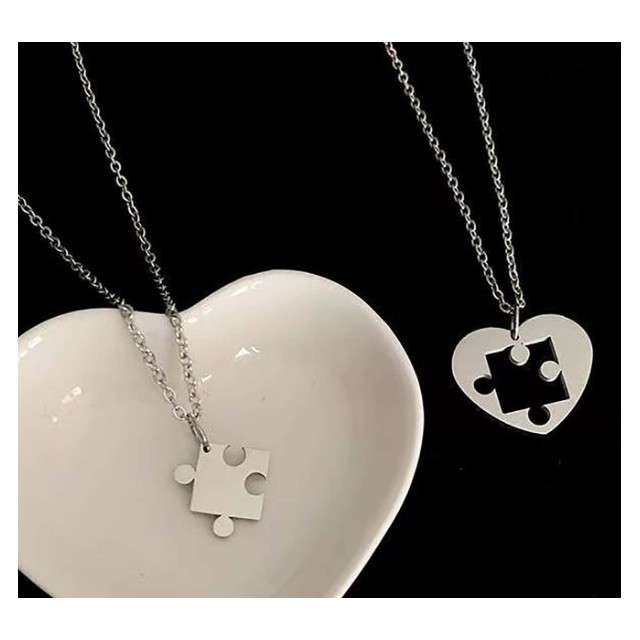 Komplet 2 verižic v srebrni barvi puzzle srca 
