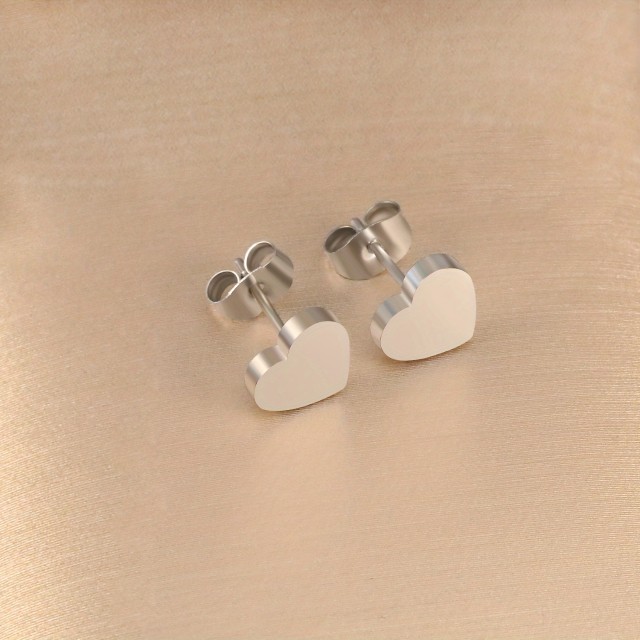 Eleganten komplet uhani in verižica s srci