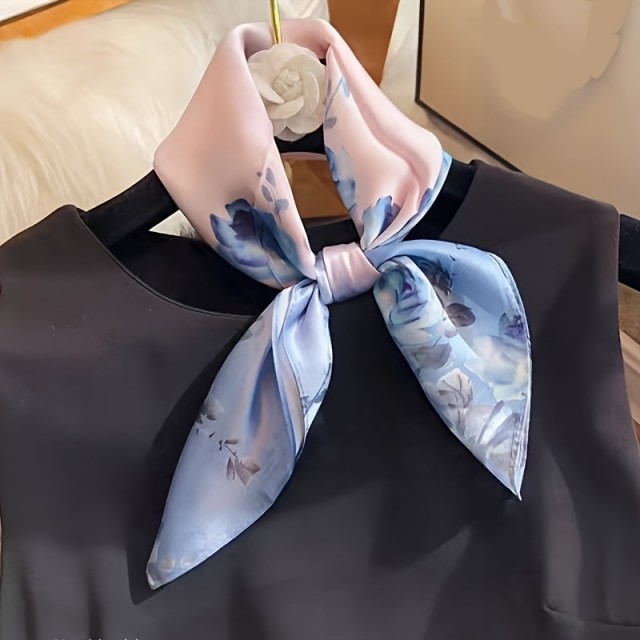 Elegantna ženska kvadratna ruta s pastelnimi toni