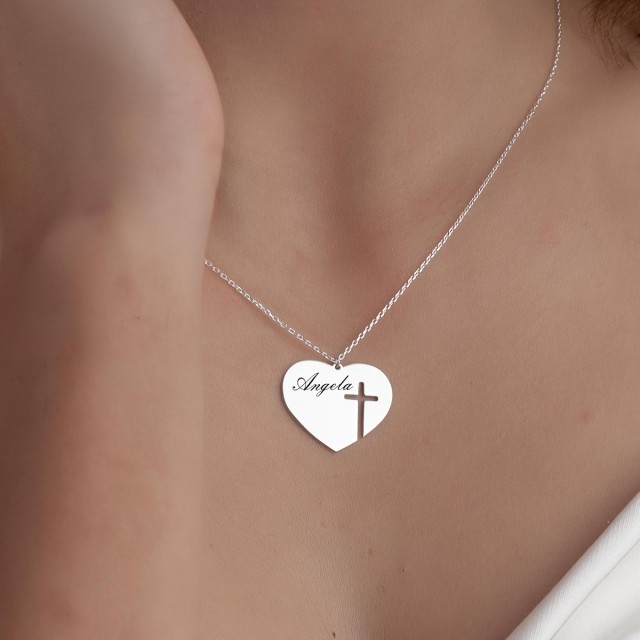 Personalizirana ogrlica s križem in gravuro po želji