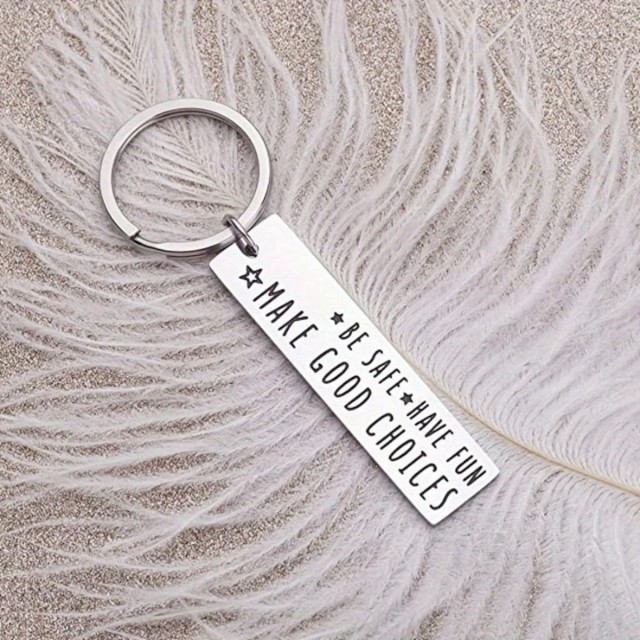 Obesek za ključe BE SAFE HAVE FUN