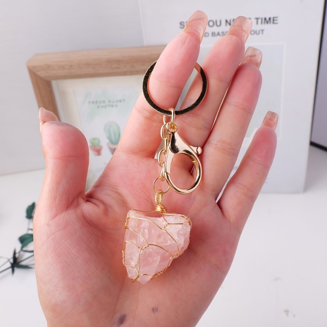 Obesek za ključe z roževcem – kristal ljubezni