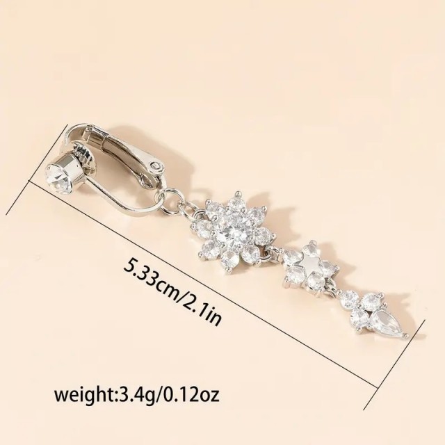 Fake piercing za popek v srebrni barvi s tremi cvetovi