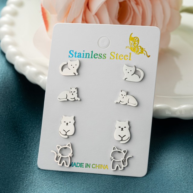 Komplet 4 parov uhanov v srebrni barvi mucke