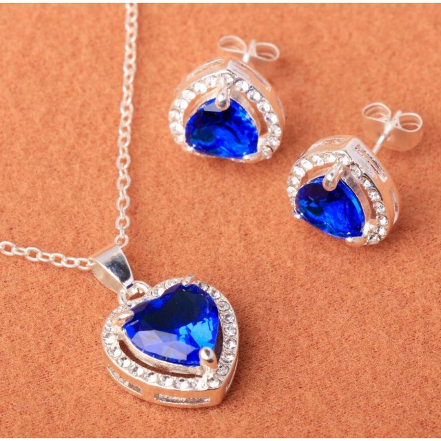 Dvodelni komplet z uhani in ogrlico v kraljevsko modri barvi