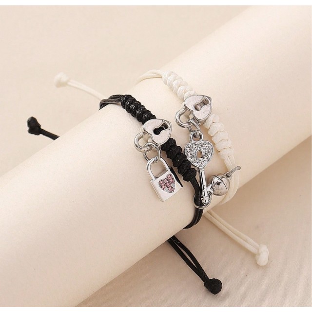 Komplet dveh zapestnic z magnetkom  ključ in ključavnica