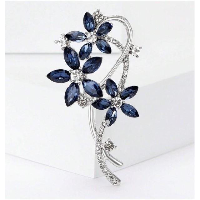 Elegantna modra cvetlična broška