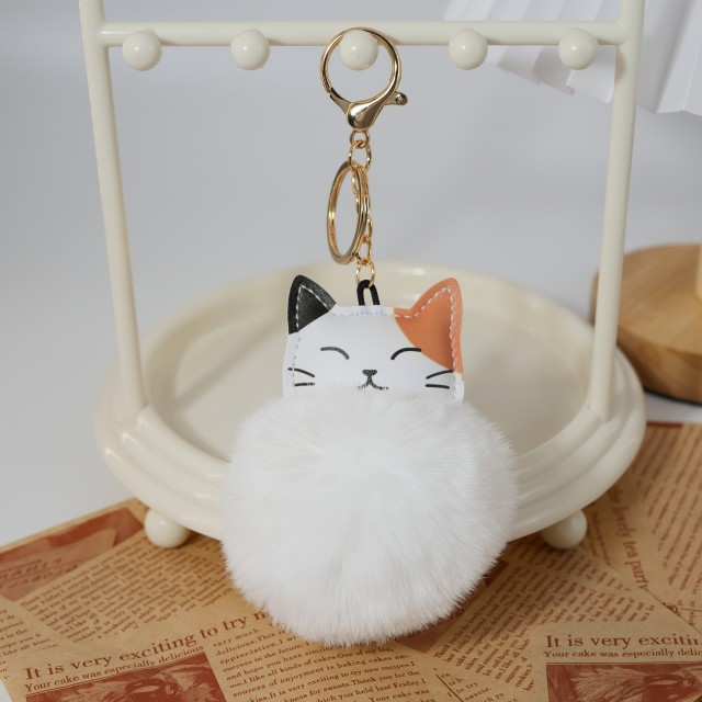 Obesek za ključe s plišasto mucko