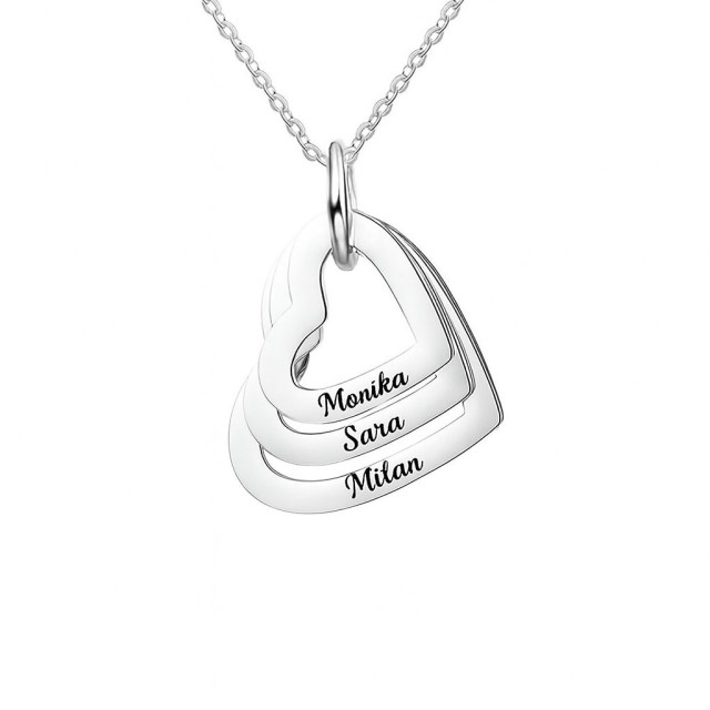 Personalizirana ogrlica s tremi srci in gravuro po vaši želji