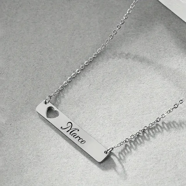 Personalizirana ogrlica z izrezanim srcem in gravuro po želji