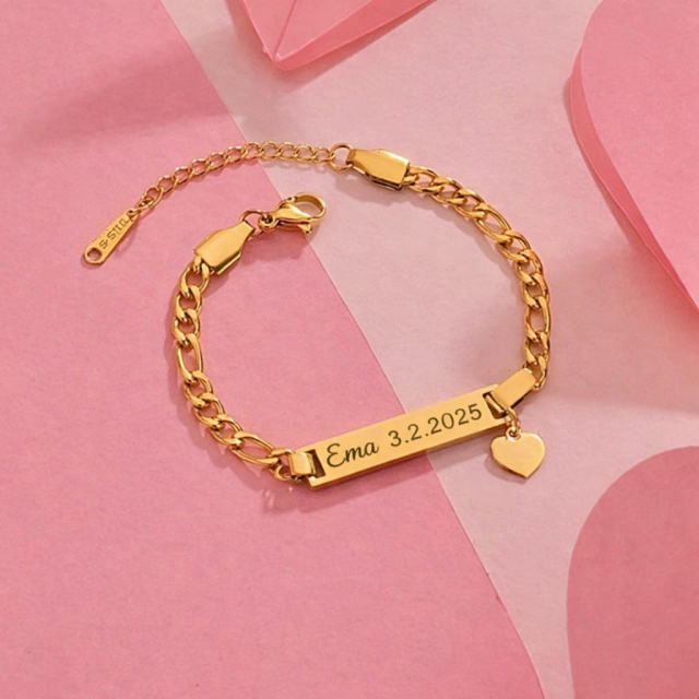 Personalizirana zapestnica z obeskom srca in osebno gravuro