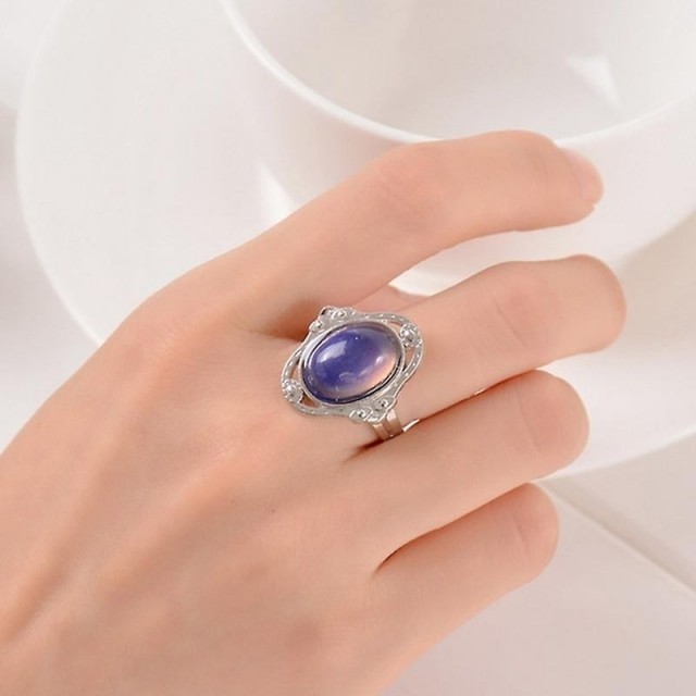 Prstan vintage videz, spreminja barvo glede na razpoloženje