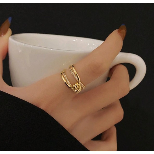 Eleganten nastavljiv prstan v zlati barvi s cirkoni - 2 barvi